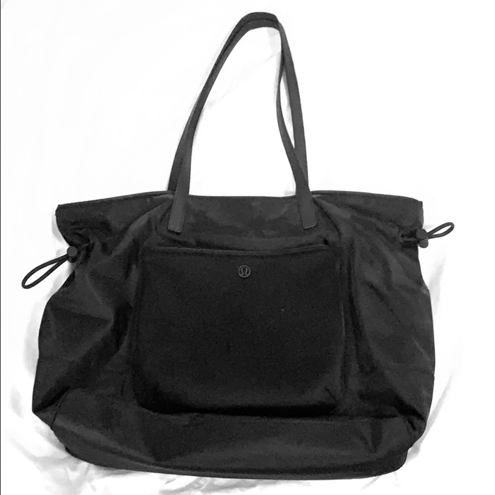 Lululemon tote